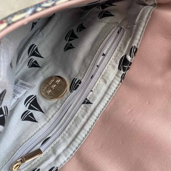 Evening Clutch - Picture 4 of 8